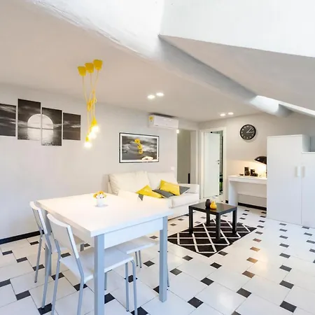 Apartamento Altido Treetop Attic In The Old